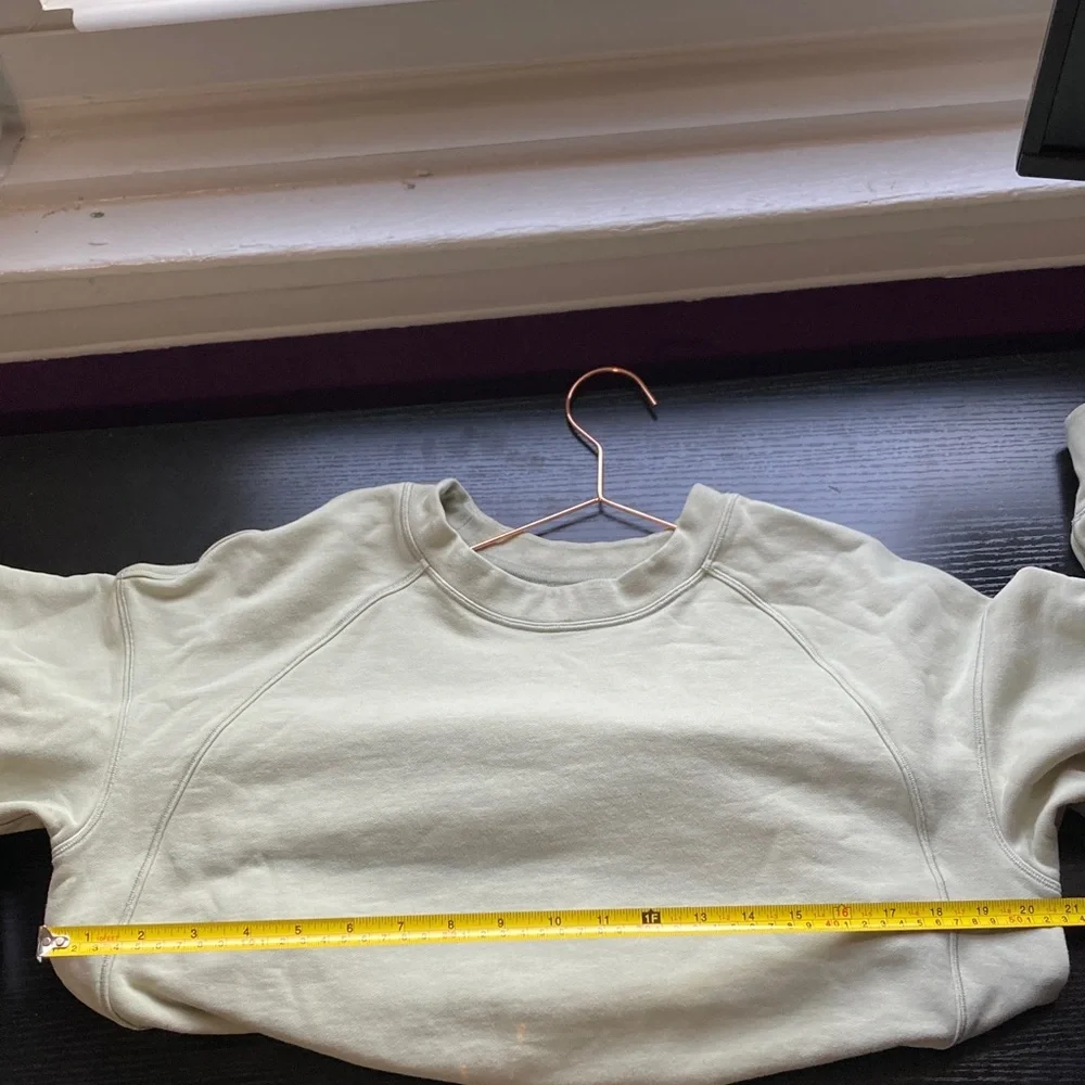 lululemon athletica‎ Beige Sweatshirt